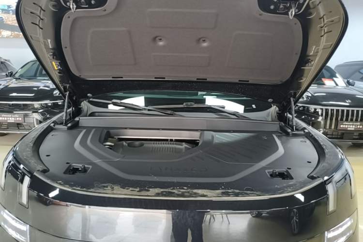 Used Lynk & Co 900 2025 1.5T Ultra Engine Bay