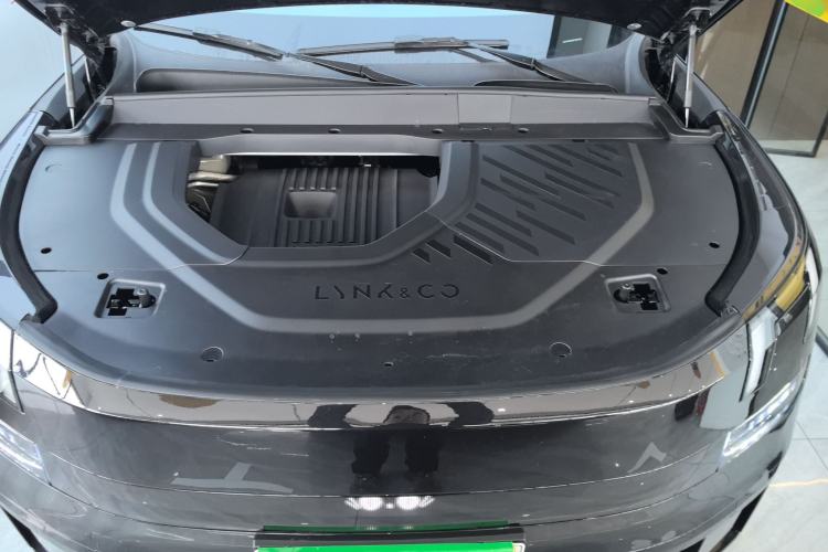 Used Lynk & Co 900 2025 2.0T Ultra Engine Bay