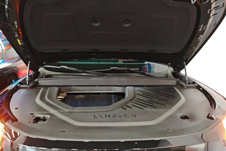 Used Lynk & Co 900 2025 1.5T Ultra Engine Bay