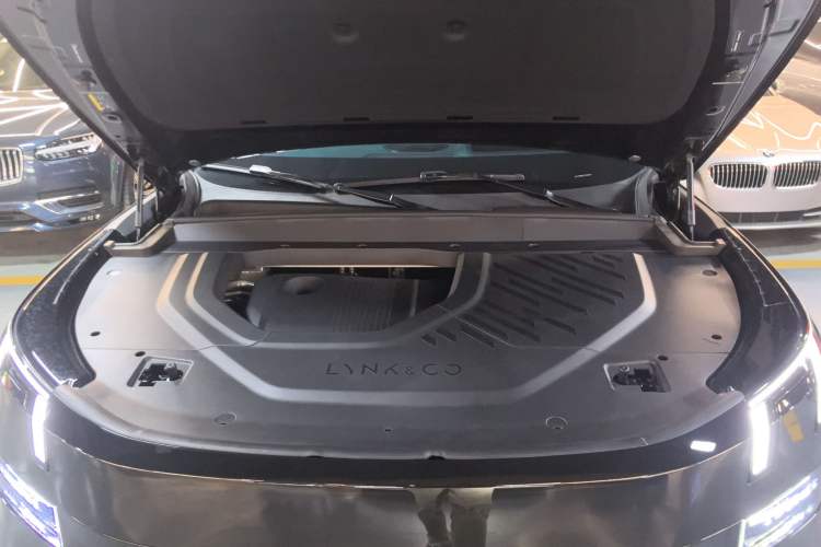 Used Lynk & Co 900 2025 1.5T Ultra Engine Bay