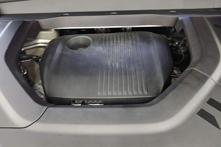 Used Lynk & Co 900 2025 1.5T Ultra Engine Bay