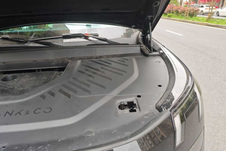 Used Lynk & Co 900 2025 1.5T Ultra Engine Bay Left