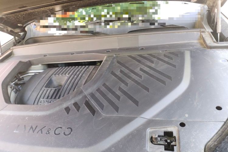 Used Lynk & Co 900 2025 2.0T Ultra Engine Bay Left