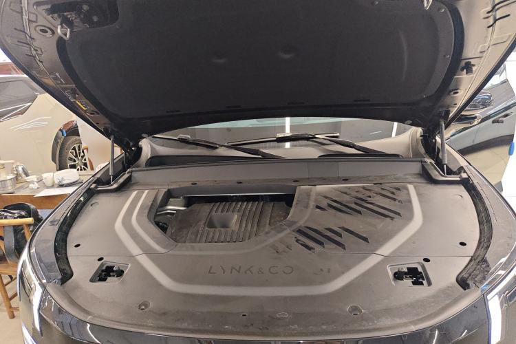 Used Lynk & Co 900 2025 2.0T Ultra Engine Bay
