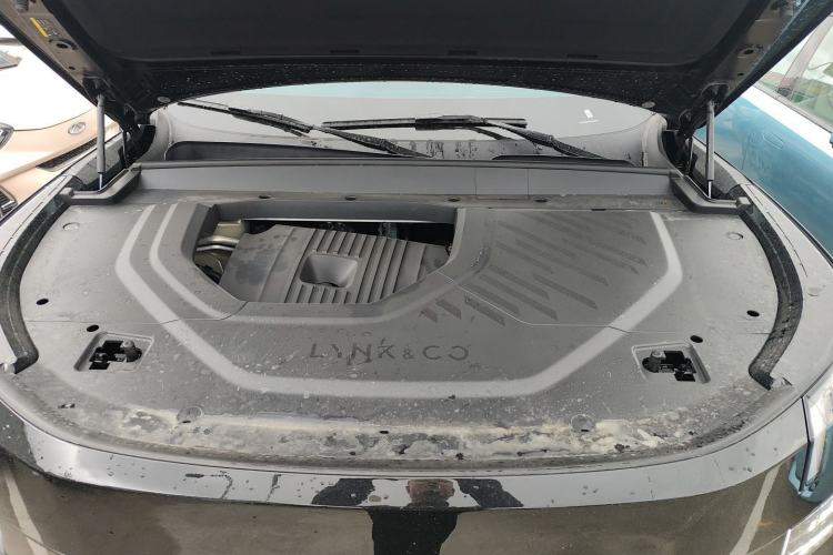 Used Lynk & Co 900 2025 2.0T Ultra Engine Bay
