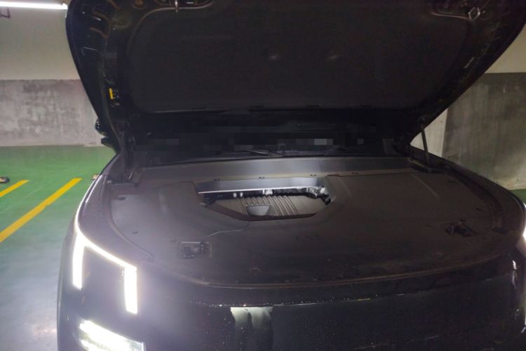 Used Lynk & Co 900 2025 2.0T Ultra Engine Bay Right