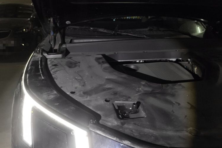 Used Lynk & Co 900 2025 1.5T Ultra Engine Bay Right