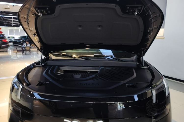 Used Lynk & Co 900 2025 2.0T Ultra Engine Bay