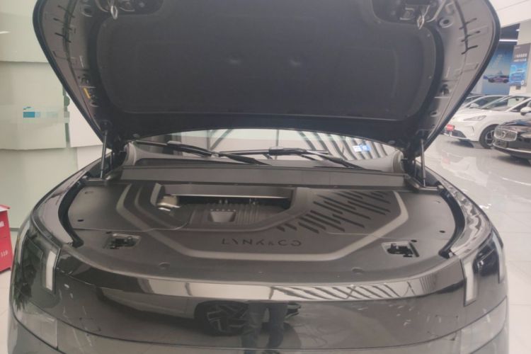 Used Lynk & Co 900 2025 2.0T Ultra Engine Bay