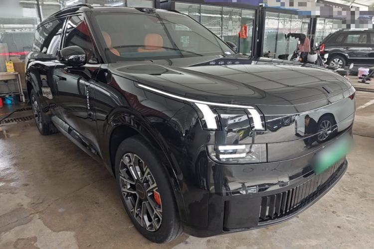 Used Lynk & Co 900 2025 2.0T Ultra Exterior 1