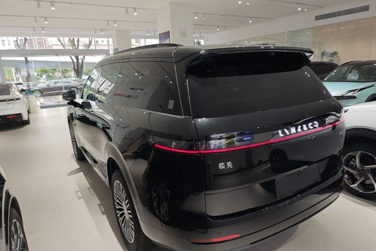 Used Lynk & Co 900 2025 2.0T Exploration Edition Exterior 2