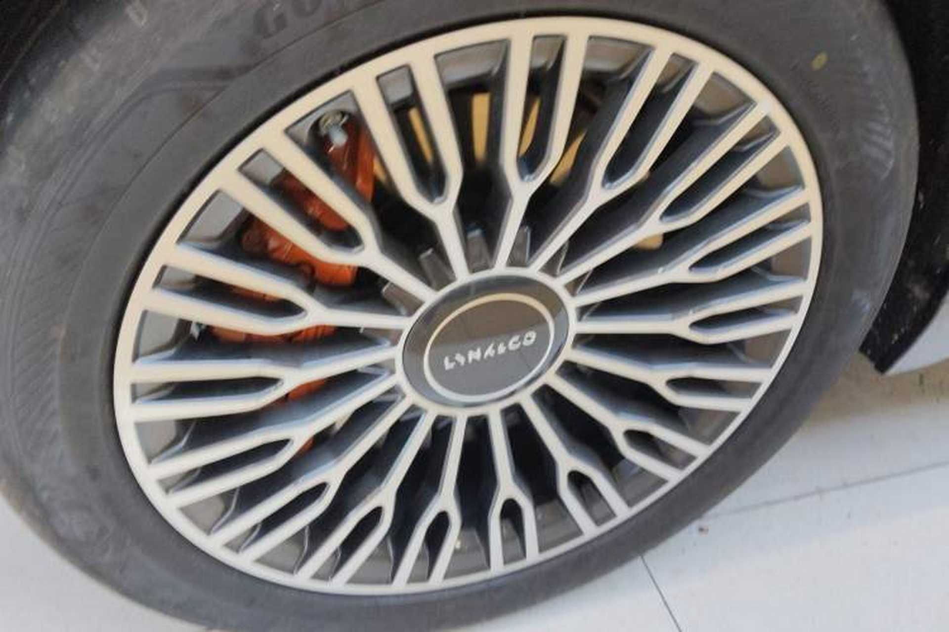 Used Lynk & Co 900 2025 2.0T Exploration Edition Exterior 4