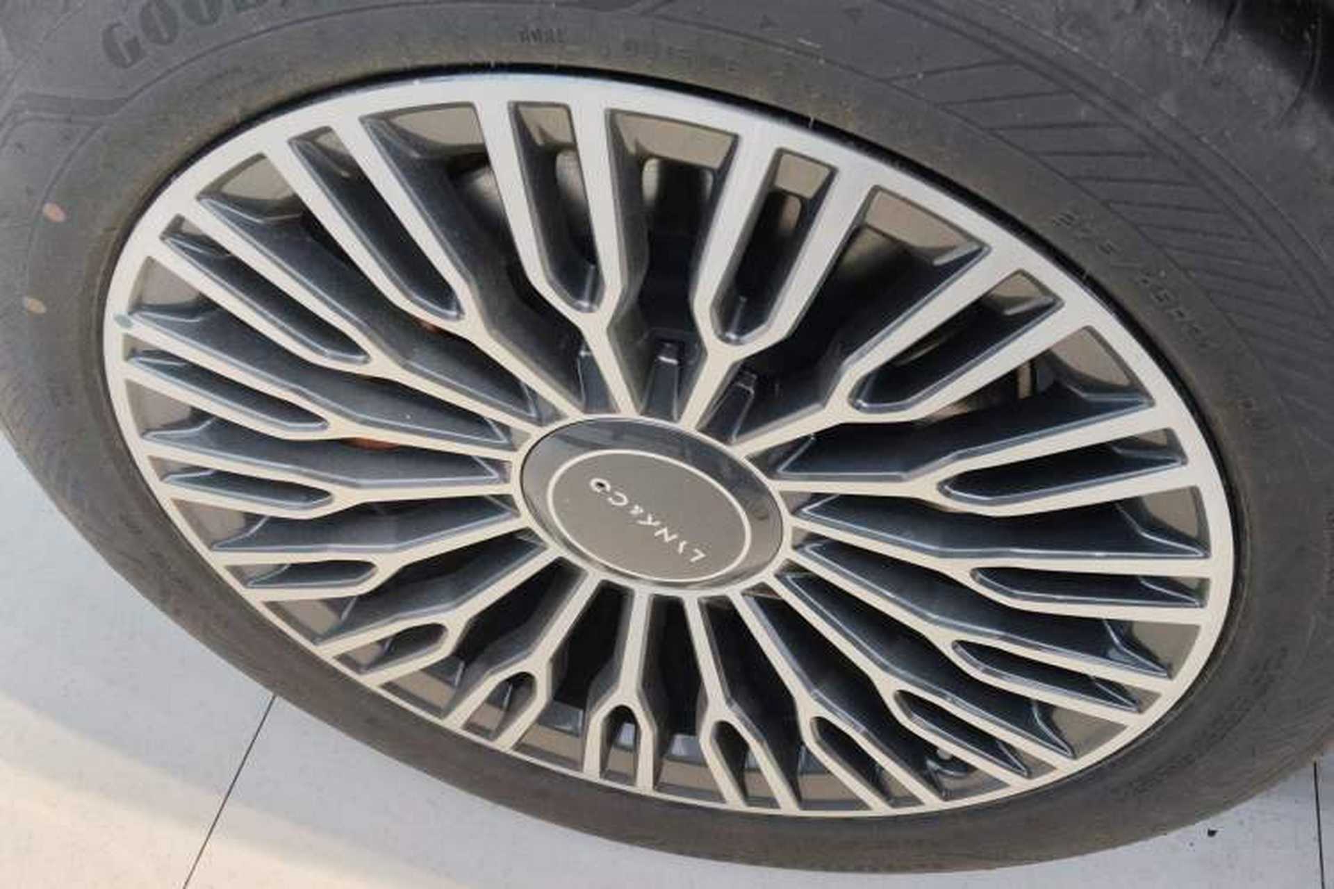 Used Lynk & Co 900 2025 2.0T Exploration Edition Exterior 5