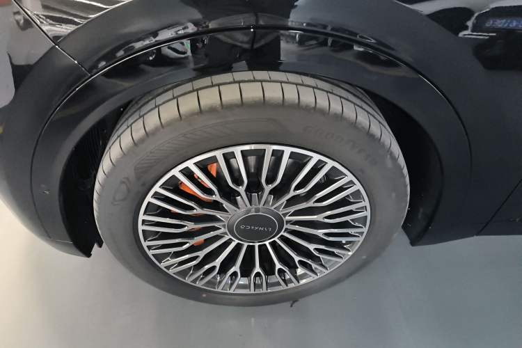 Used Lynk & Co 900 2025 2.0T Exploration Edition Exterior 7
