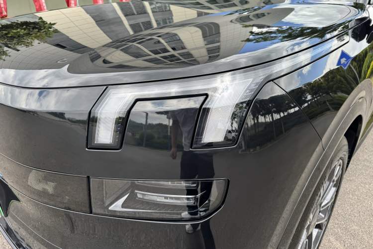 Used Lynk & Co 900 2025 1.5T Ultra Exterior 8