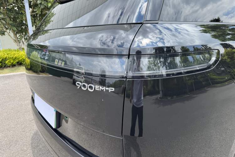 Used Lynk & Co 900 2025 1.5T Ultra Exterior 9