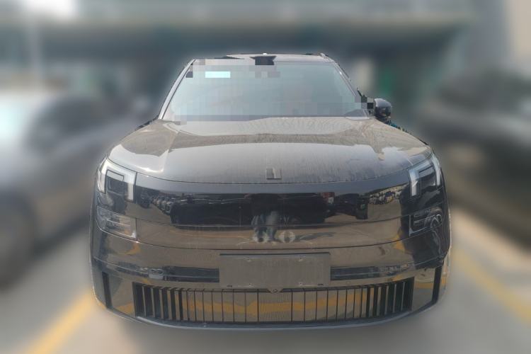 Used Lynk & Co 900 2025 2.0T Exploration Edition Front