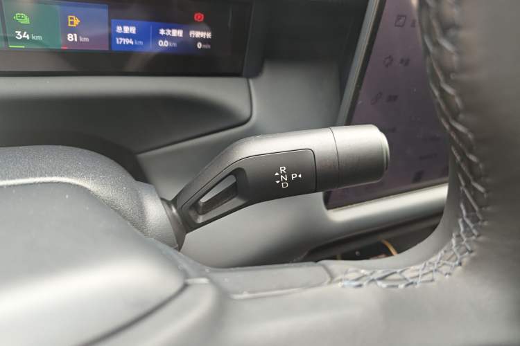 Used Lynk & Co 900 2025 1.5T Ultra Gear Lever