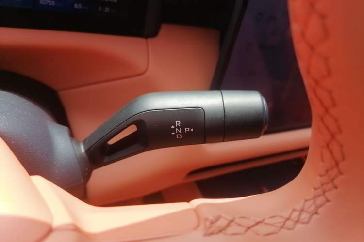 Used Lynk & Co 900 2025 1.5T Ultra Gear Lever