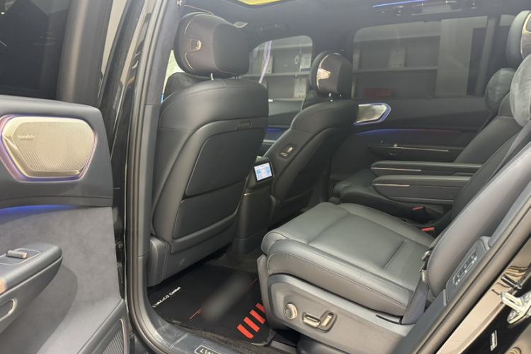 Used Lynk & Co 900 2025 2.0T Ultra Interior 1