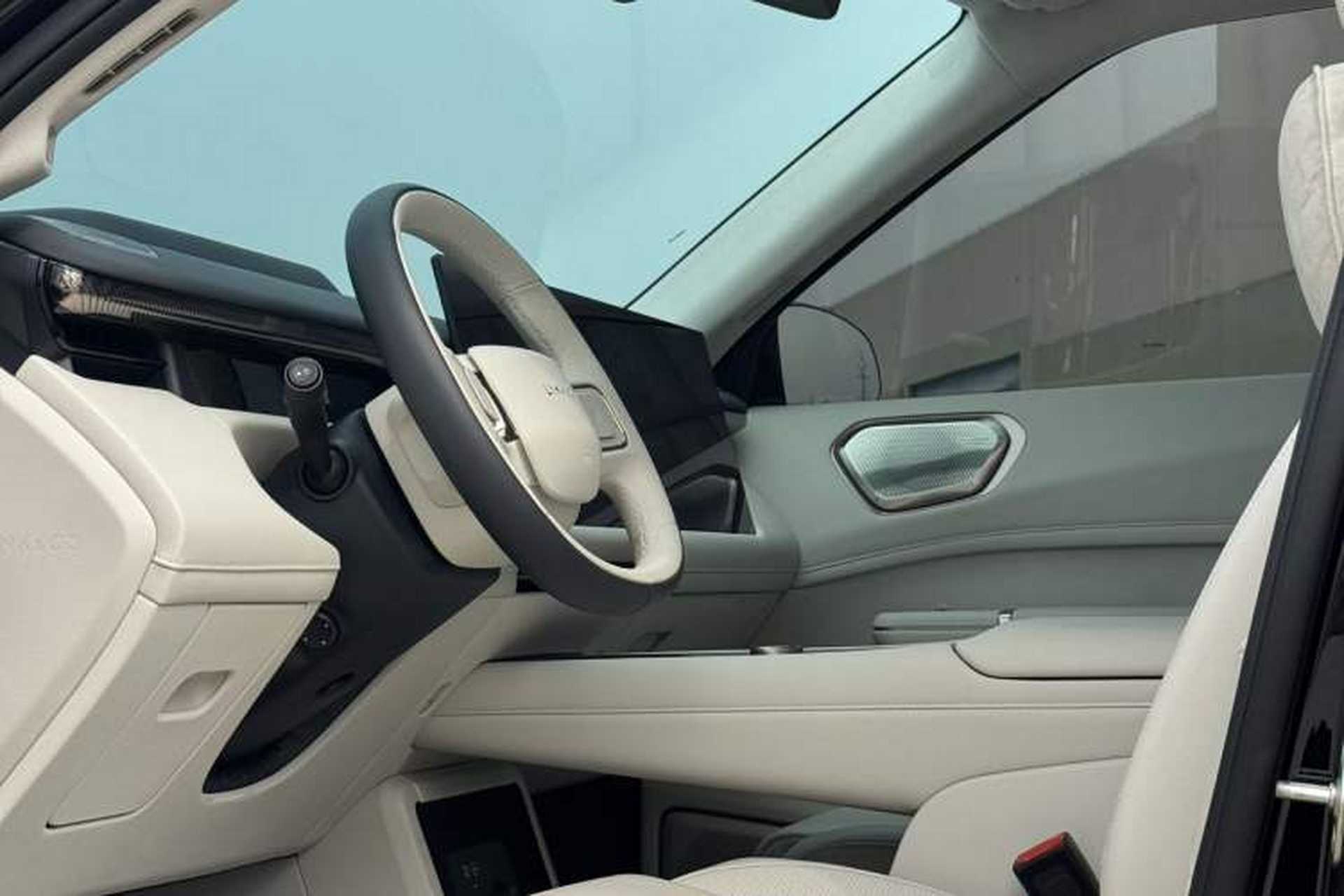 Used Lynk & Co 900 2025 2.0T Ultra Interior 1