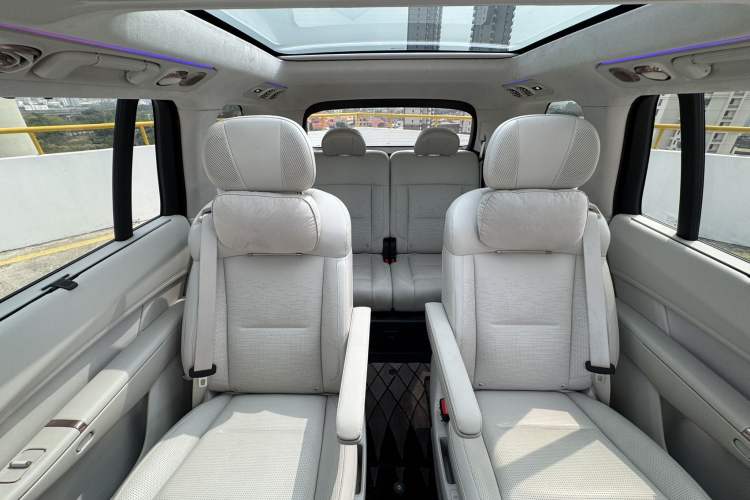 Used Lynk & Co 900 2025 2.0T Ultra Interior 10