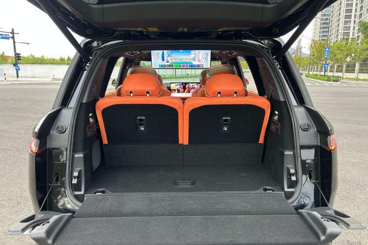 Used Lynk & Co 900 2025 1.5T Ultra Interior 12