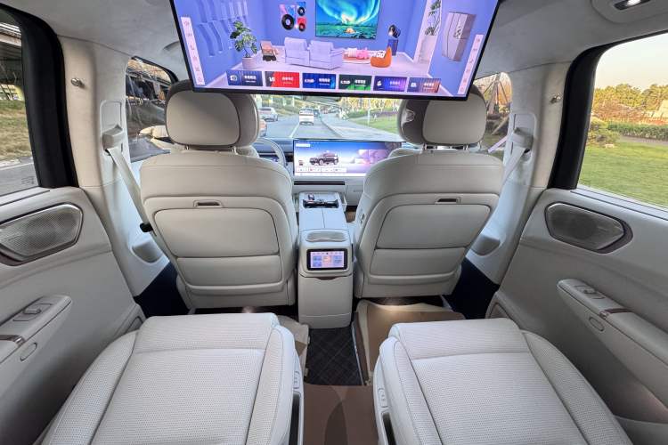 Used Lynk & Co 900 2025 1.5T Ultra Interior 2