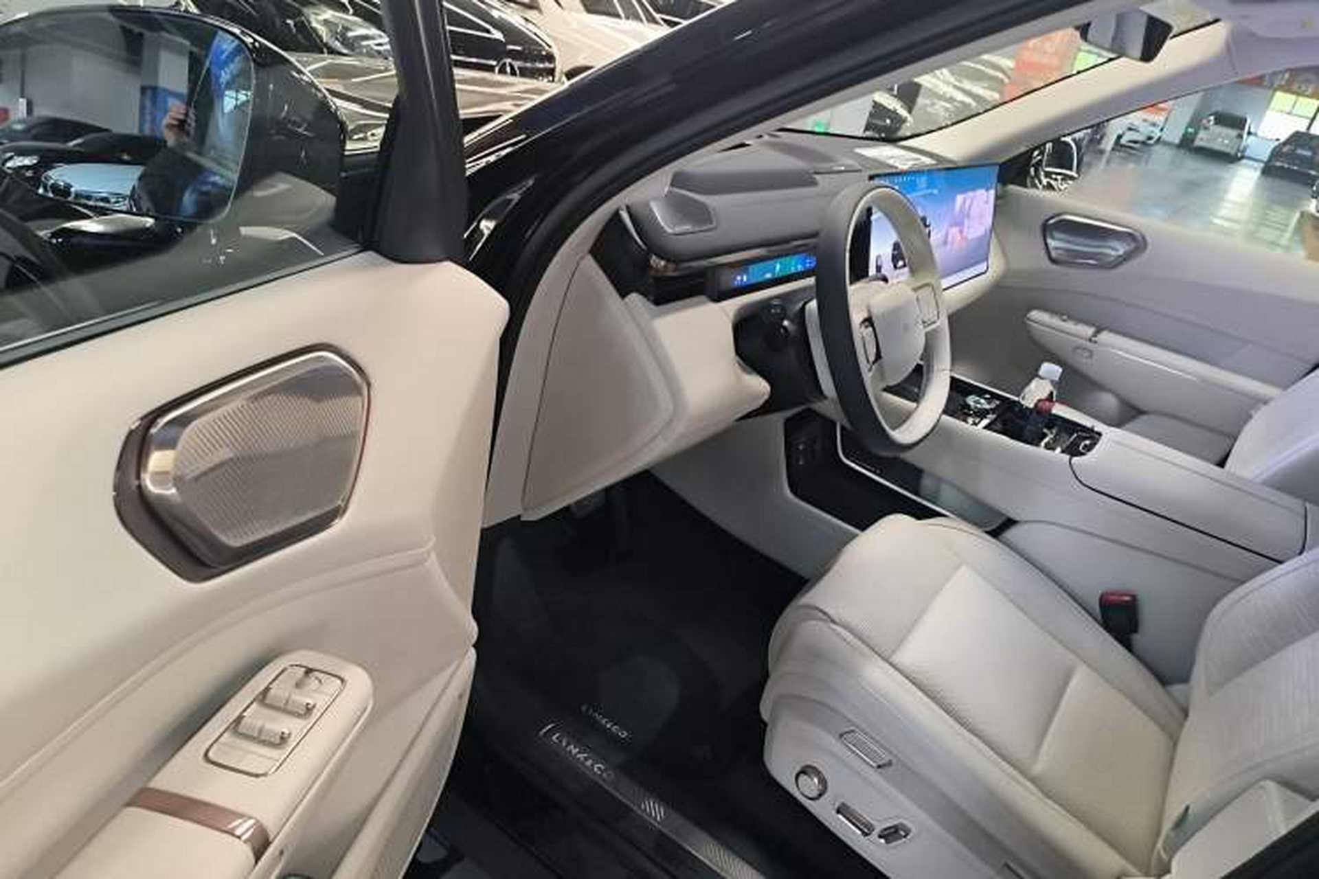 Used Lynk & Co 900 2025 2.0T Exploration Edition Interior 3