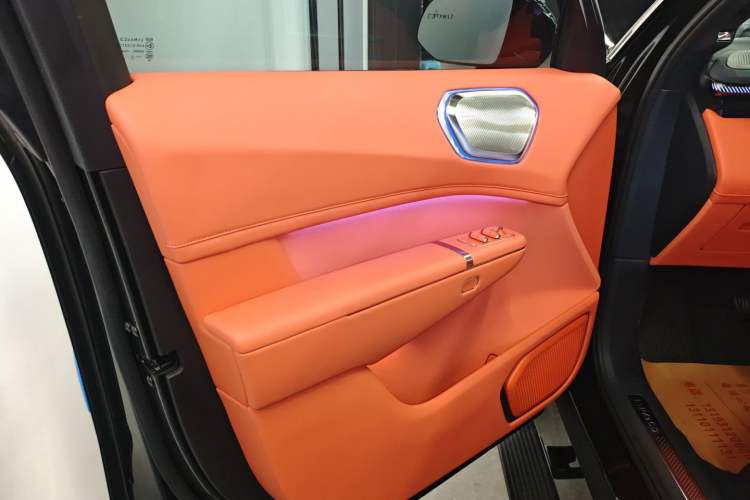 Used Lynk & Co 900 2025 1.5T Ultra Left Front Door Interior