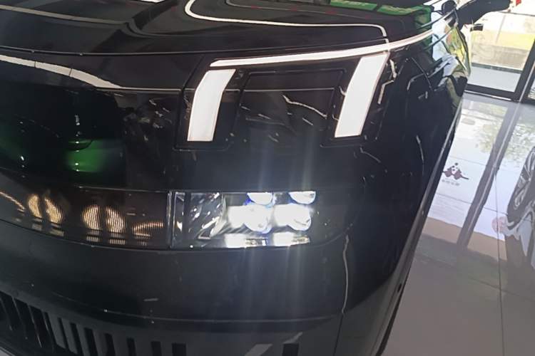 Used Lynk & Co 900 2025 2.0T Exploration Edition Left Front Headlight