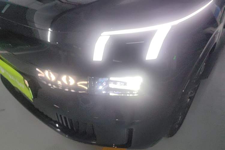 Used Lynk & Co 900 2025 2.0T Ultra Left Front Headlight