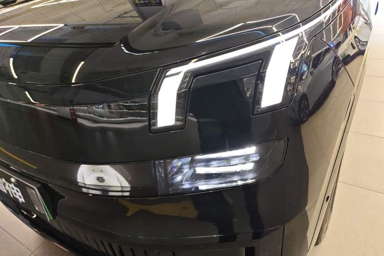 Used Lynk & Co 900 2025 2.0T Ultra Left Front Headlight