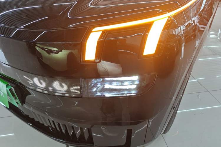 Used Lynk & Co 900 2025 1.5T Ultra Left Front Headlight