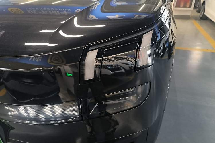 Used Lynk & Co 900 2025 2.0T Exploration Edition Left Front Headlight