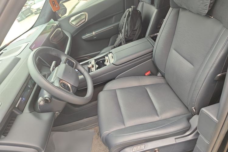 Used Lynk & Co 900 2025 1.5T Ultra Left Front Seat