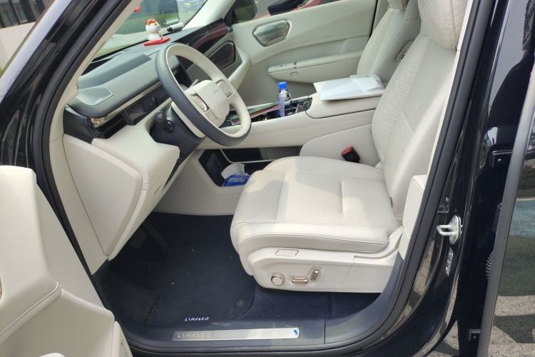 Used Lynk & Co 900 2025 2.0T Ultra Left Front Seat