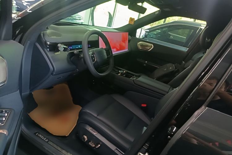 Used Lynk & Co 900 2025 2.0T Exploration Edition Left Front Seat