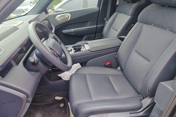 Used Lynk & Co 900 2025 2.0T Ultra Left Front Seat
