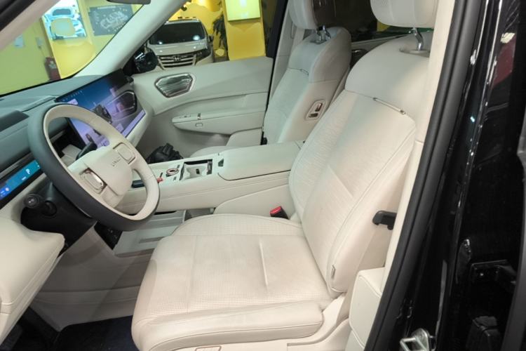 Used Lynk & Co 900 2025 2.0T Ultra Left Front Seat