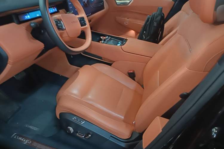 Used Lynk & Co 900 2025 1.5T Ultra Left Front Seat