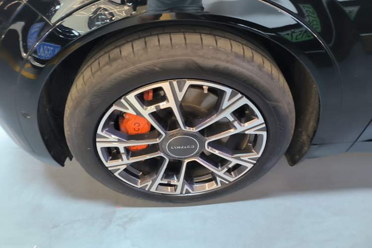 Used Lynk & Co 900 2025 1.5T Ultra Left Front Wheel Hub