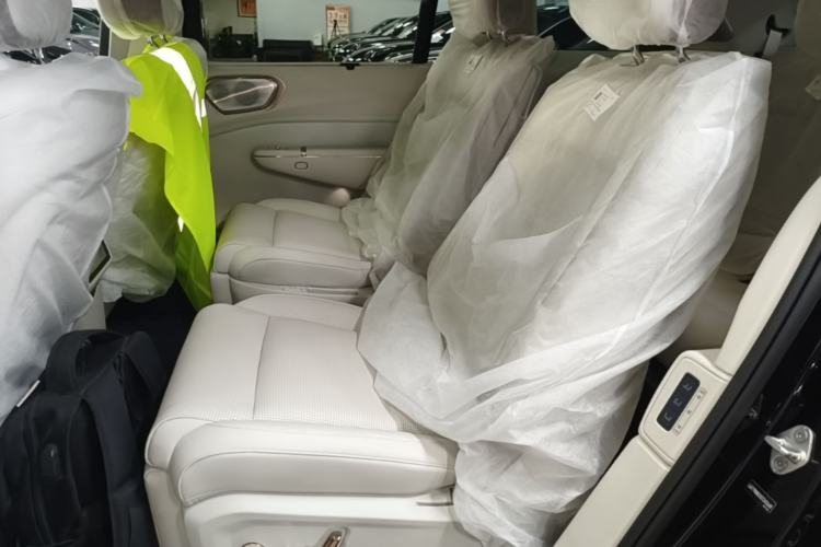 Used Lynk & Co 900 2025 1.5T Ultra Left Rear Seat