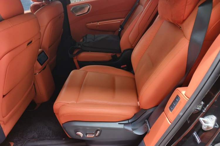 Used Lynk & Co 900 2025 2.0T Ultra Left Rear Seat