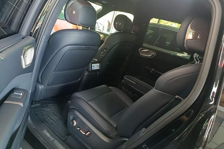 Used Lynk & Co 900 2025 2.0T Exploration Edition Left Rear Seat