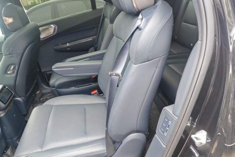 Used Lynk & Co 900 2025 2.0T Ultra Left Rear Seat