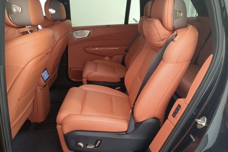 Used Lynk & Co 900 2025 2.0T Ultra Left Rear Seat