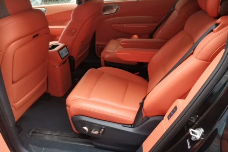 Used Lynk & Co 900 2025 2.0T Ultra Left Rear Seat