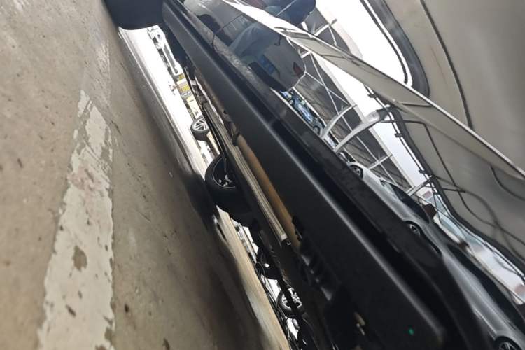 Used Lynk & Co 900 2025 2.0T Ultra Left Side Sill
