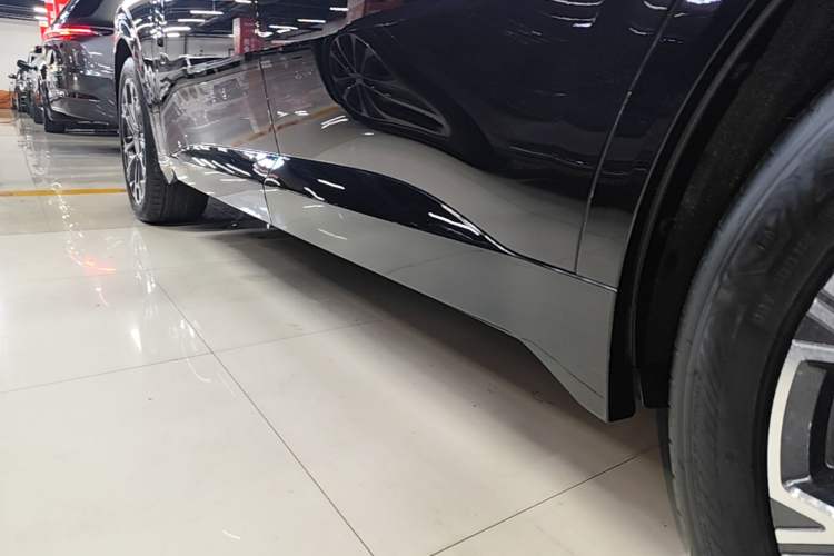Used Lynk & Co 900 2025 1.5T Ultra Left Side Sill